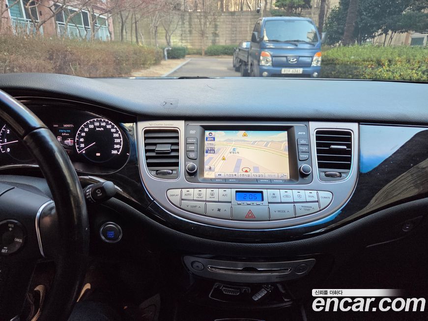 Hyundai Genesis 2012