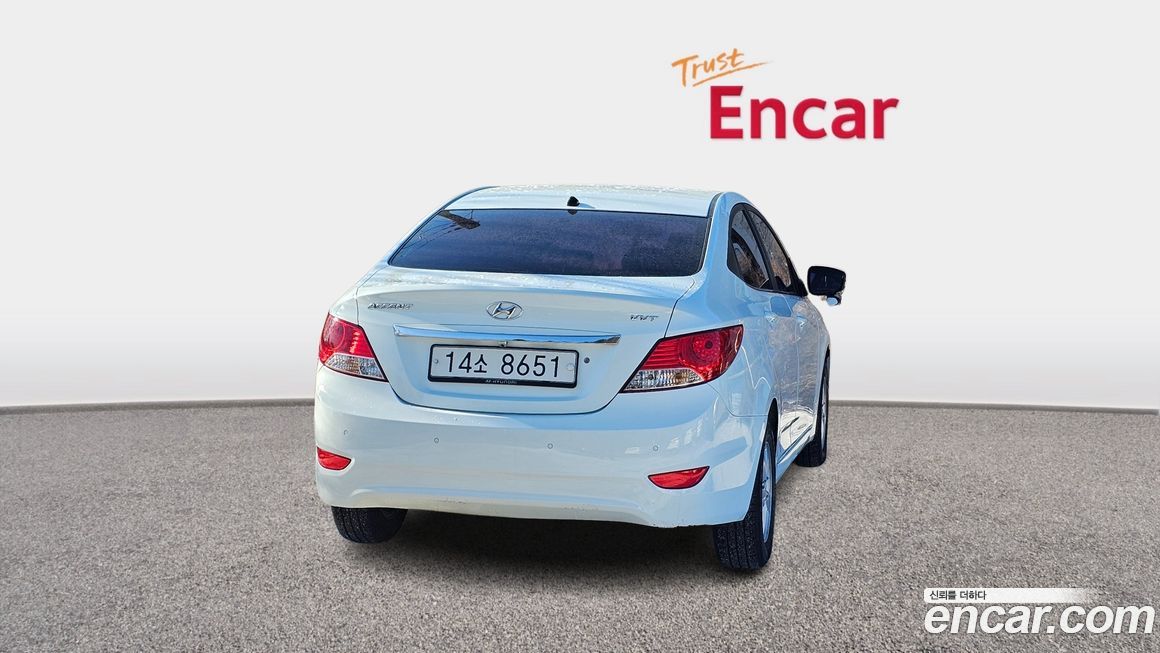 Hyundai Accent 2012