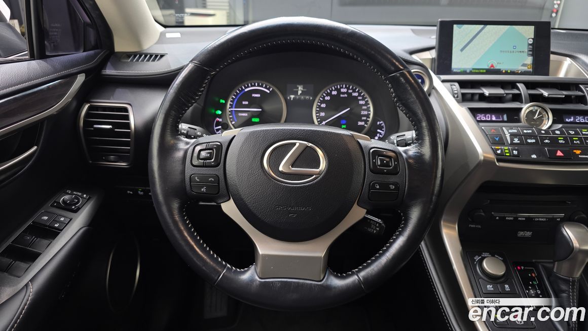 Lexus NX 2015