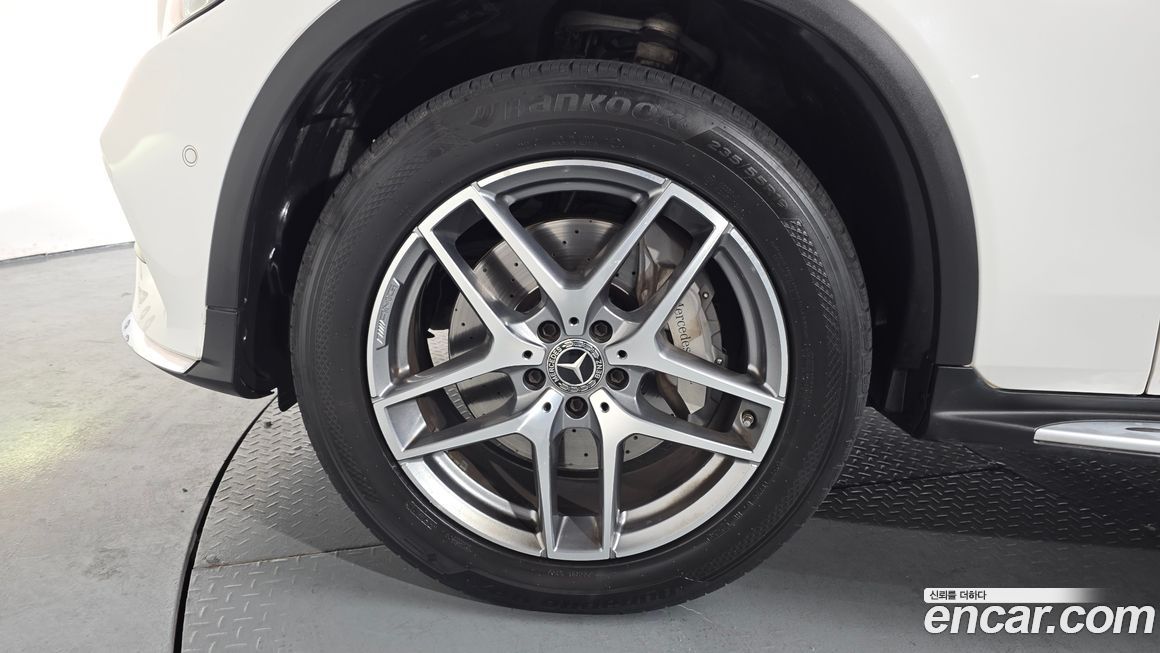 Mercedes-Benz GLC-Class 2019