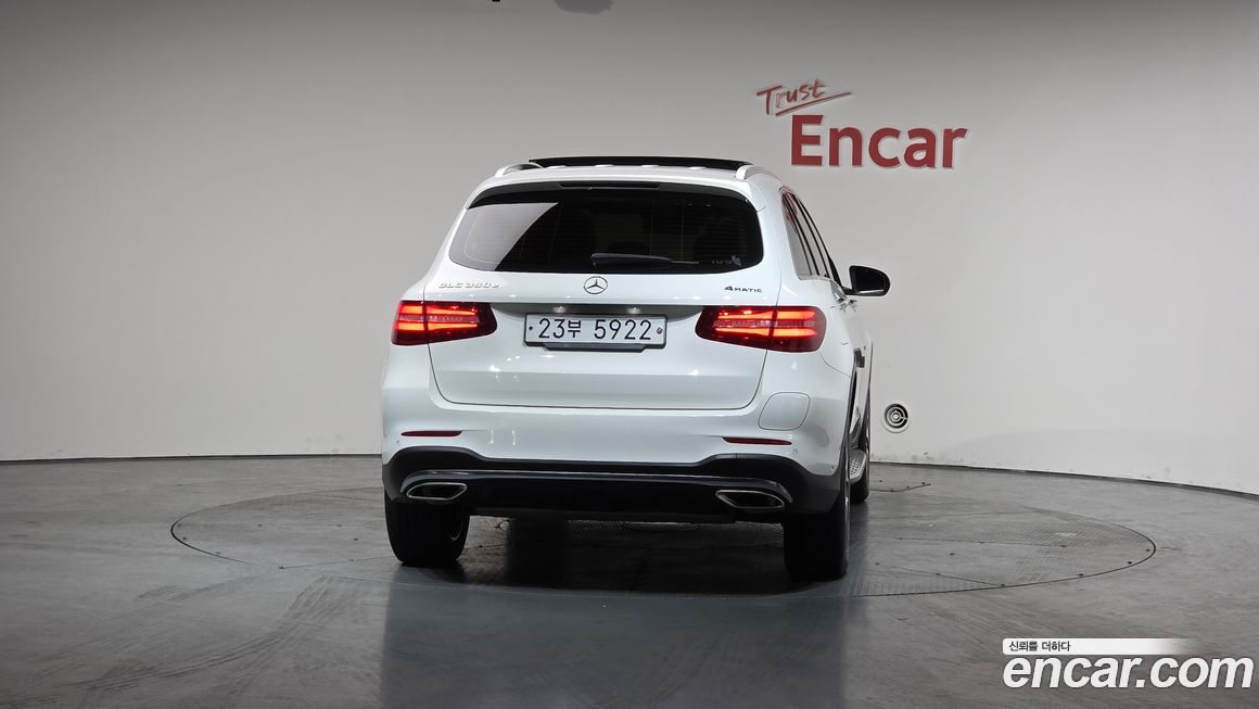 Mercedes-Benz GLC-Class 2019