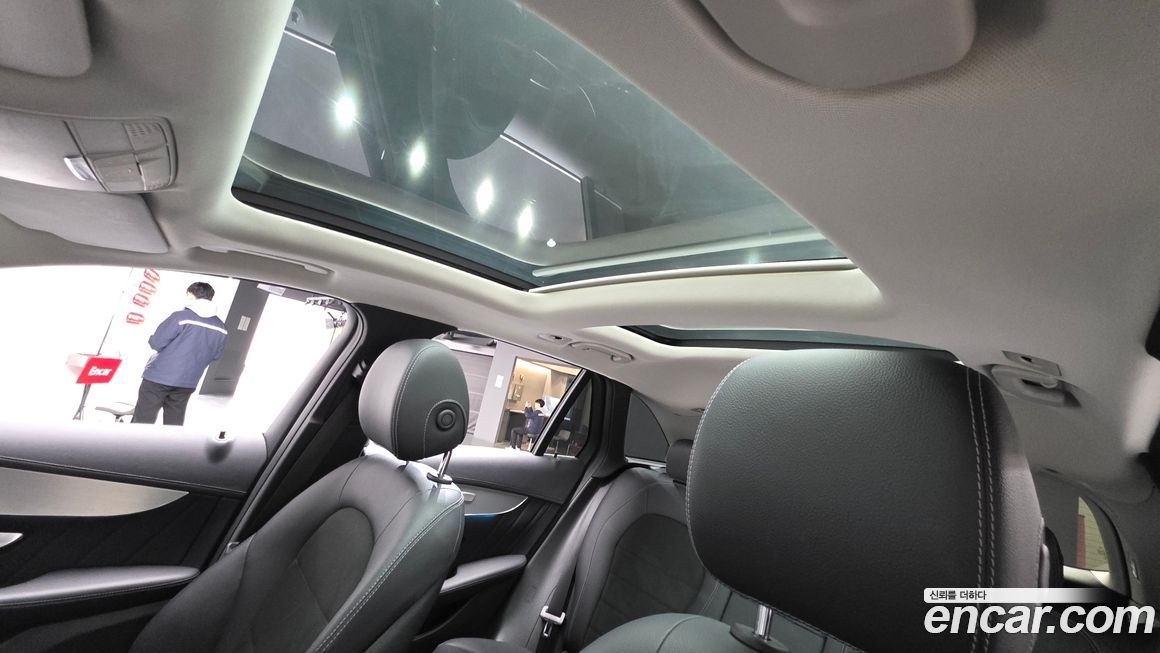 Mercedes-Benz GLC-Class 2019