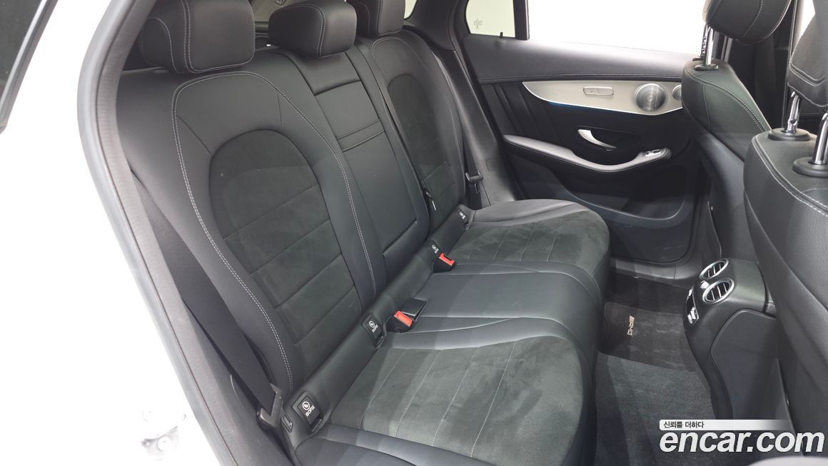 Mercedes-Benz GLC-Class 2019