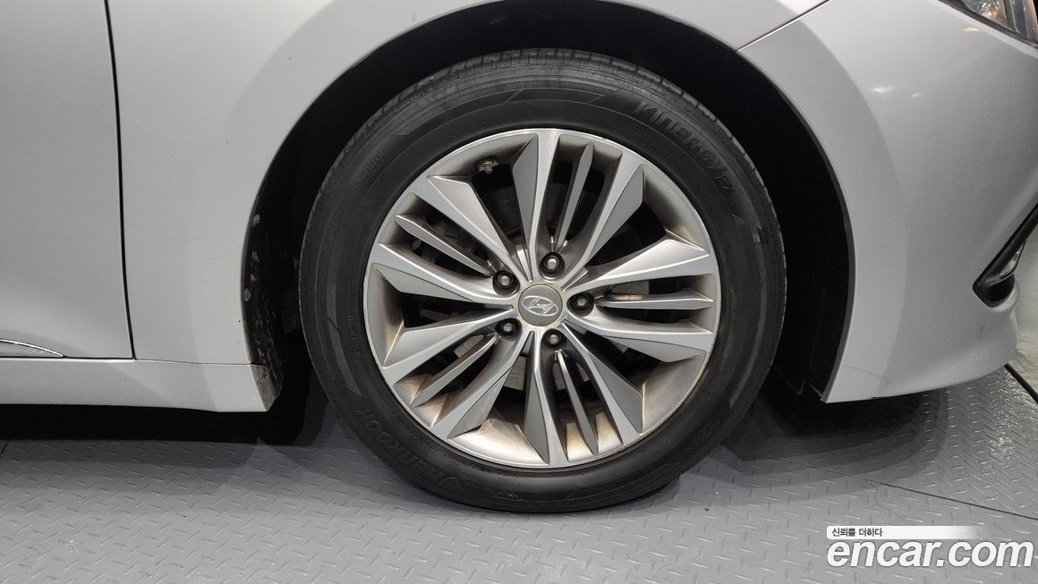 Hyundai Grandeur 2016