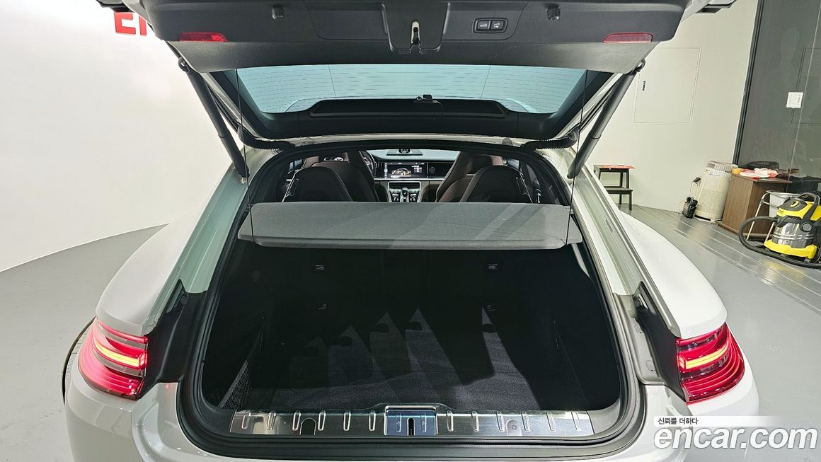 Porsche Panamera 2020