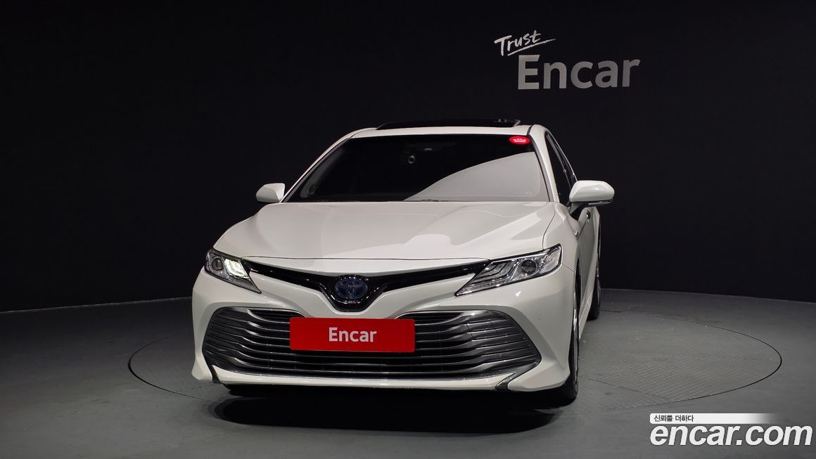 Toyota Camry 2019