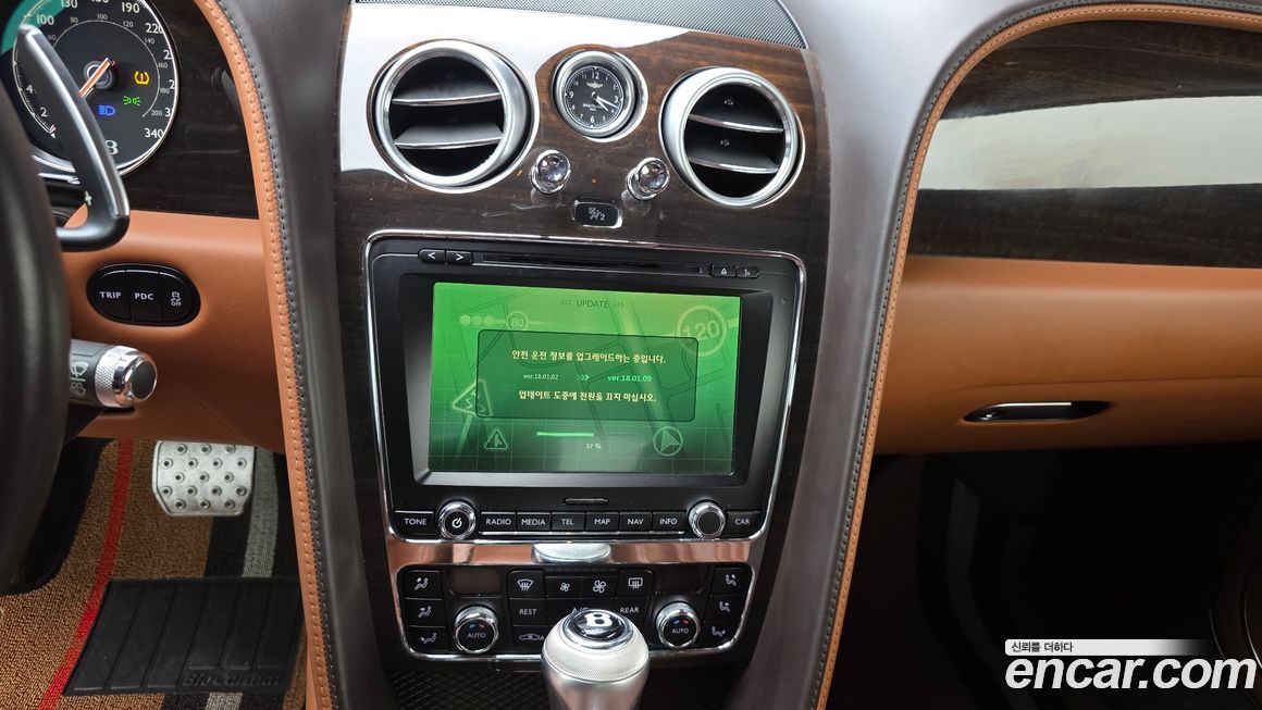 Bentley Continental 2016