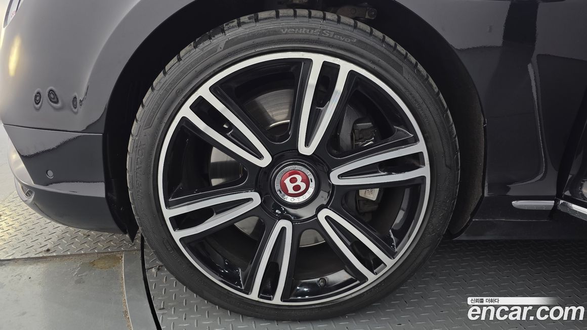 Bentley Continental 2016