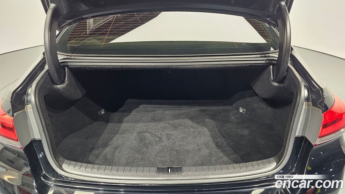 Hyundai Genesis 2016