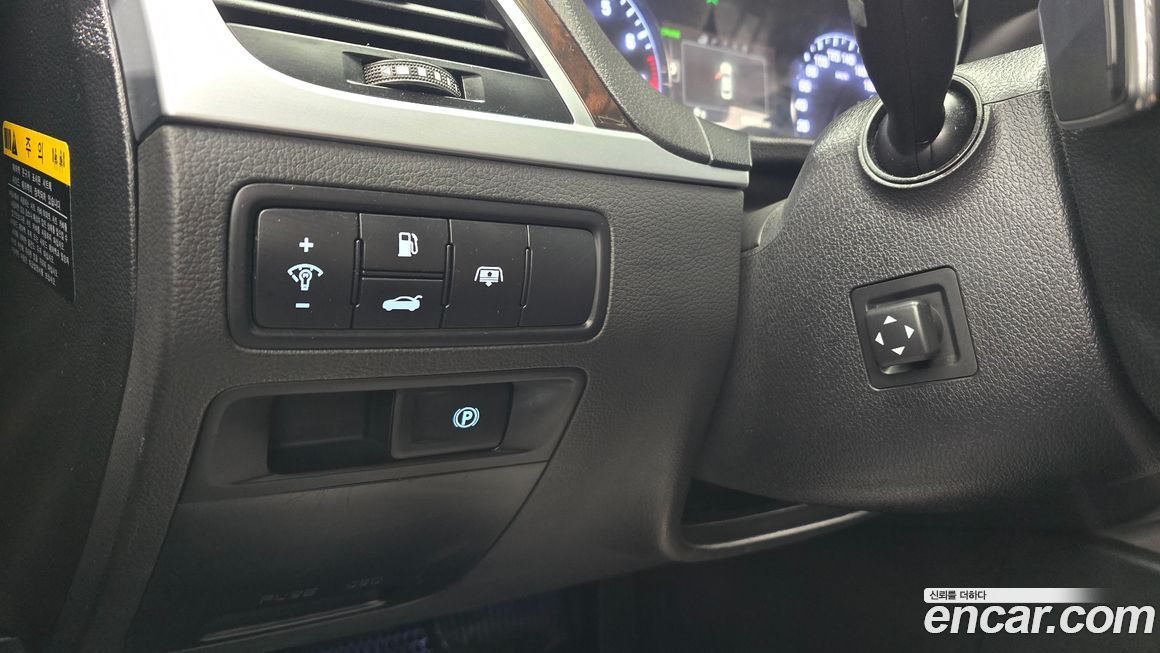 Hyundai Genesis 2016