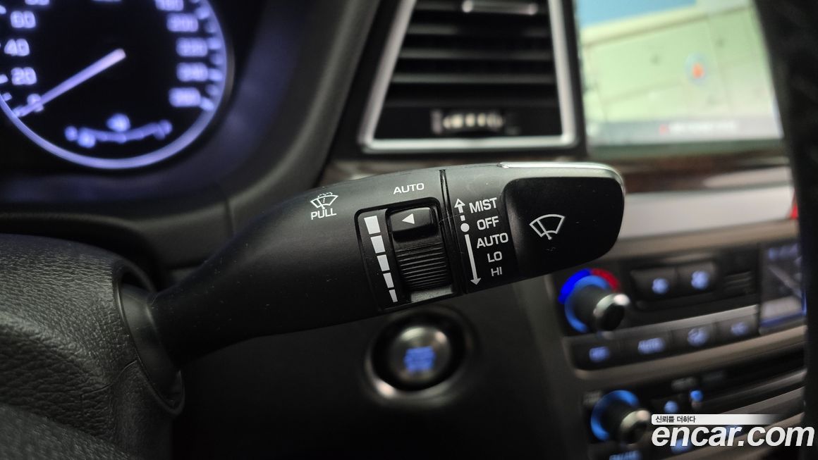 Hyundai Genesis 2016