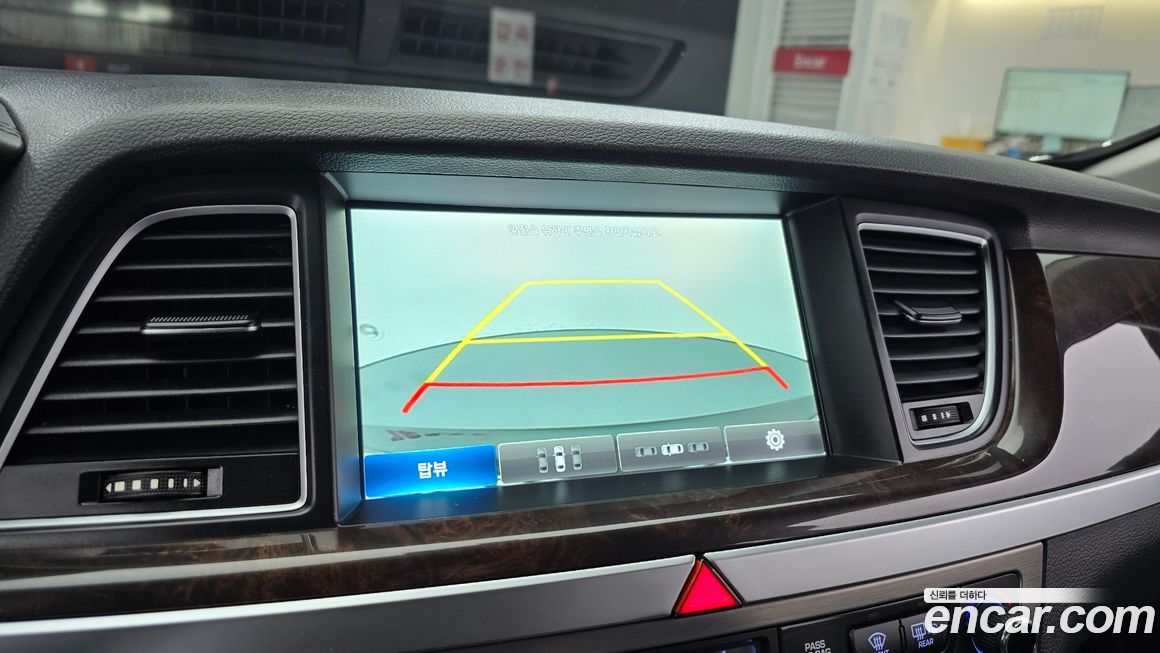 Hyundai Genesis 2016