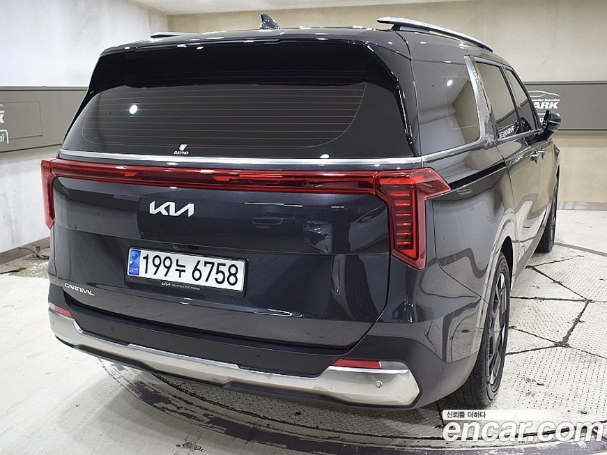 Kia Canival 2024