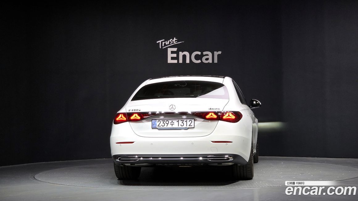 Mercedes-Benz E-Class 2025