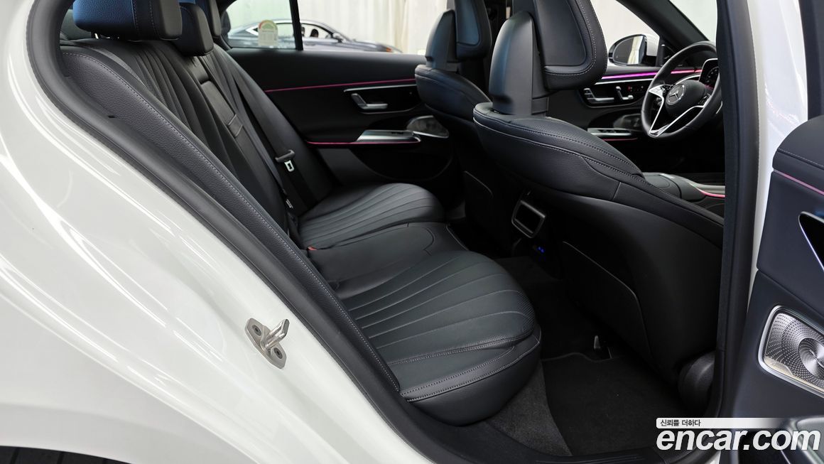 Mercedes-Benz E-Class 2025