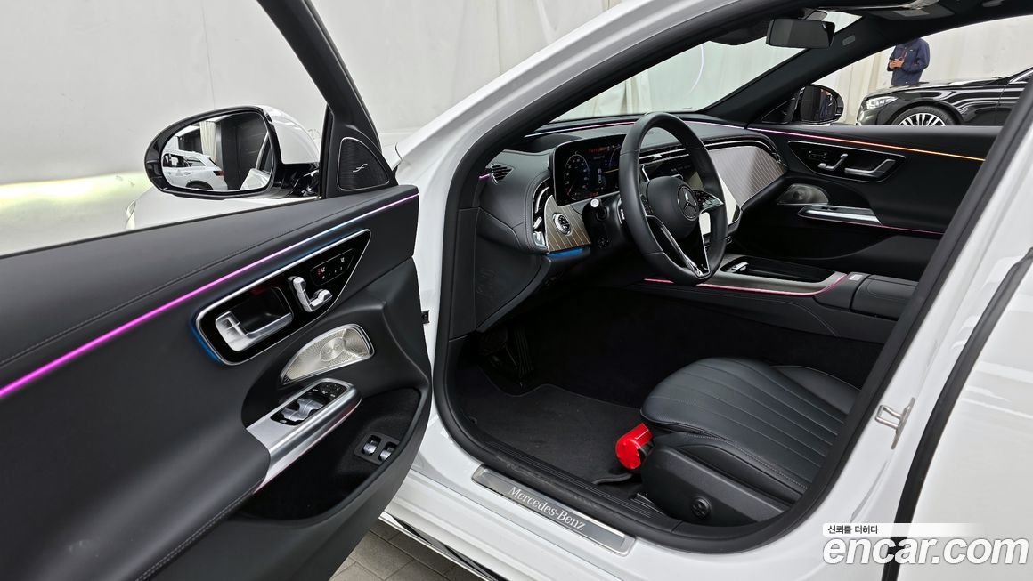 Mercedes-Benz E-Class 2025