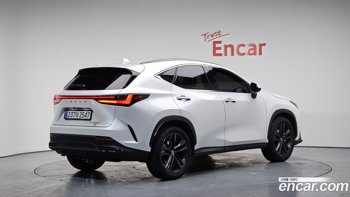 Lexus NX 2025