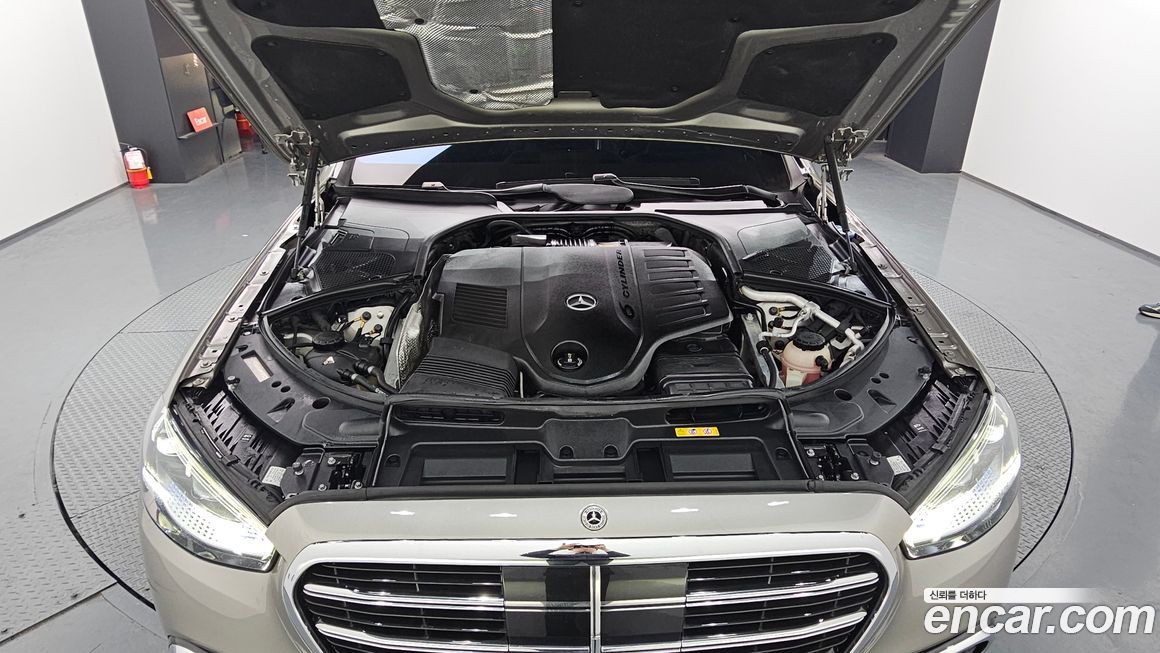 Mercedes-Benz S-Class 2022