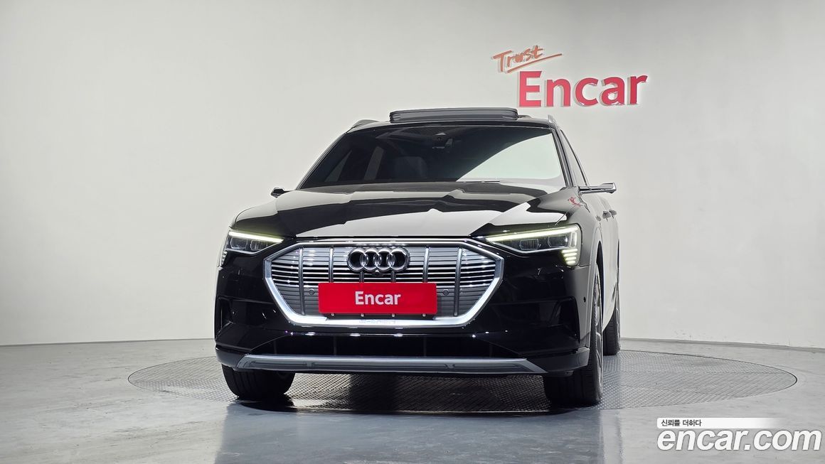 Audi e-tron 2022