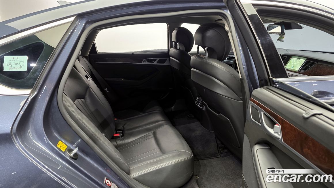 Hyundai Genesis 2016