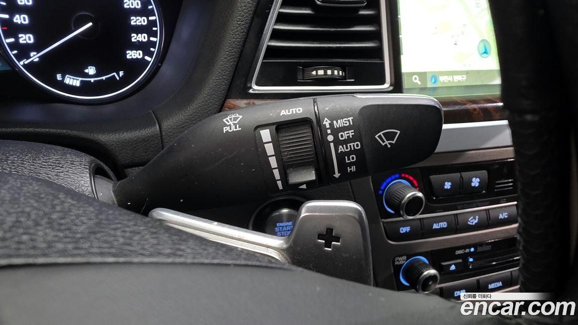 Hyundai Genesis 2016