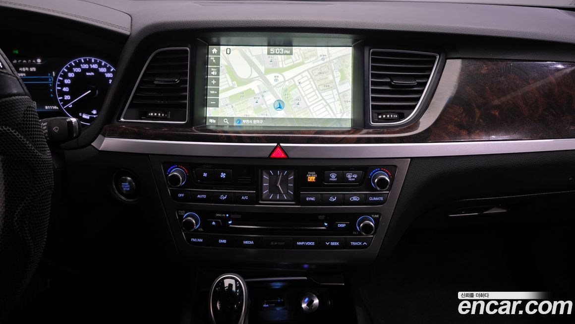 Hyundai Genesis 2016