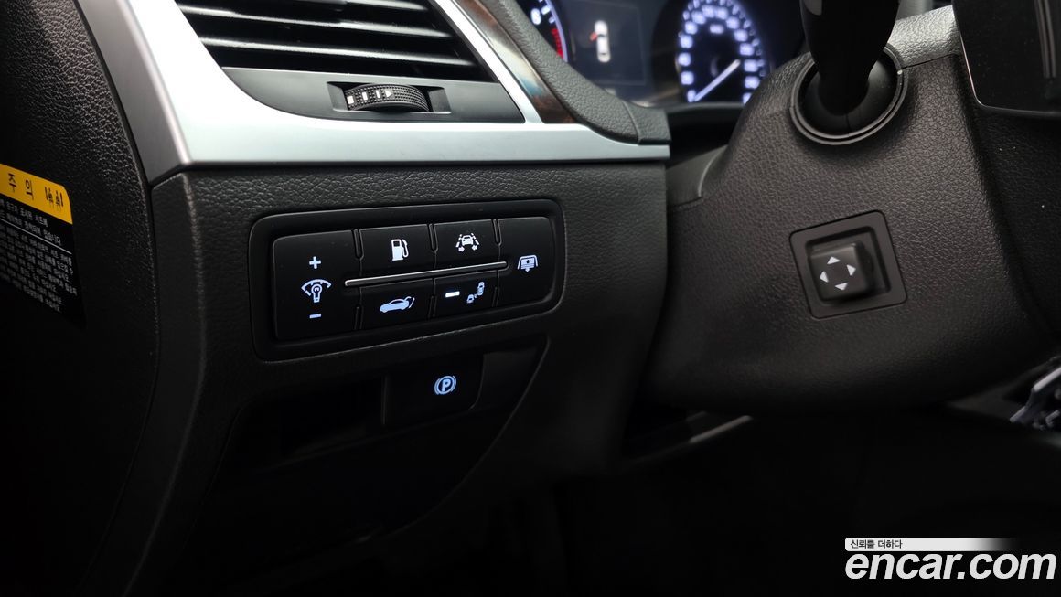 Hyundai Genesis 2016