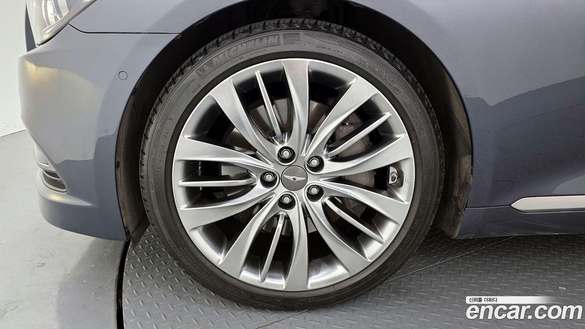 Hyundai Genesis 2016