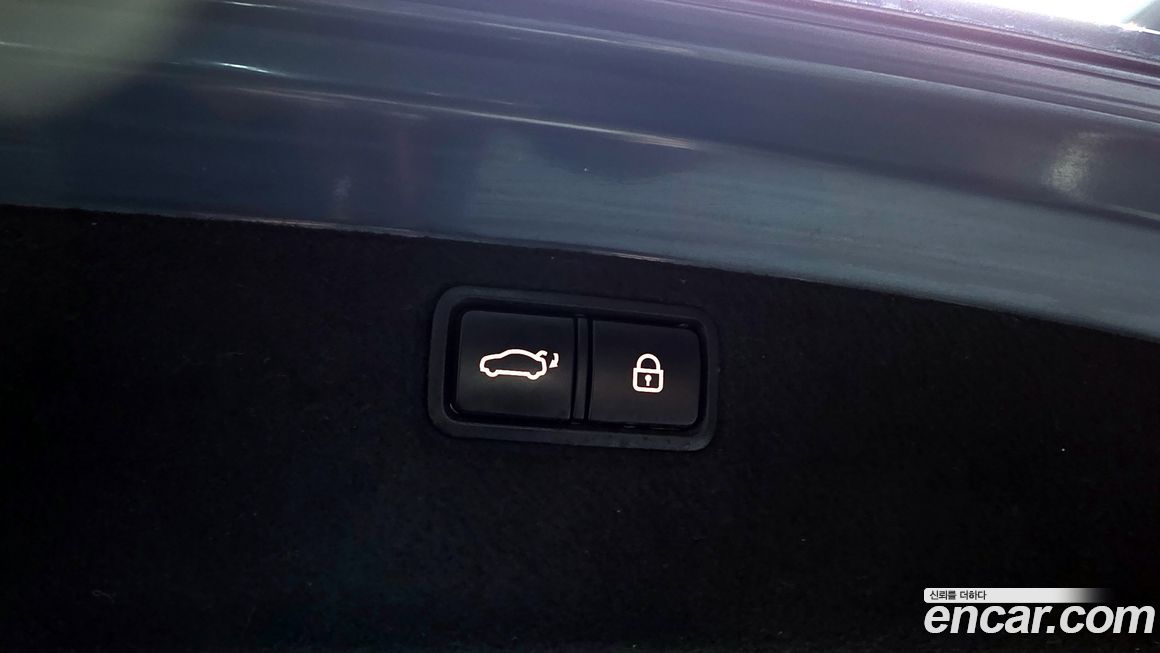 Hyundai Genesis 2016