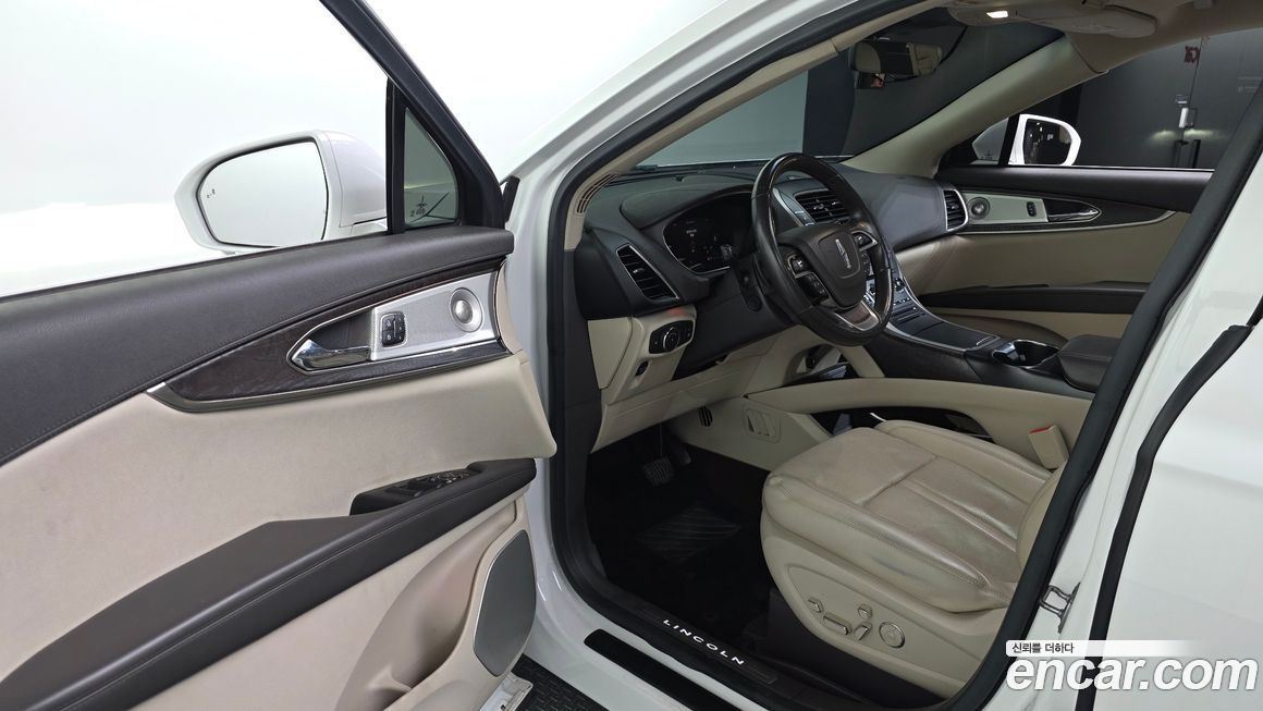 Lincoln Nautilus 2020