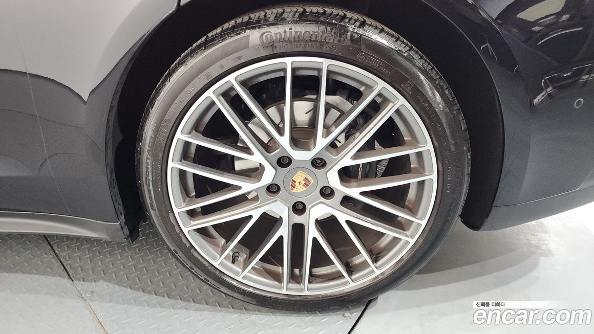 Porsche Panamera 2024
