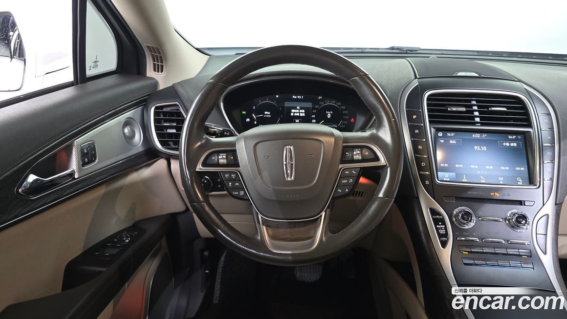 Lincoln Nautilus 2020