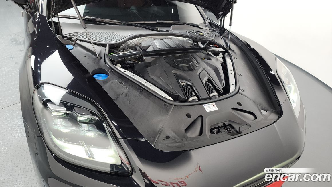 Porsche Panamera 2024