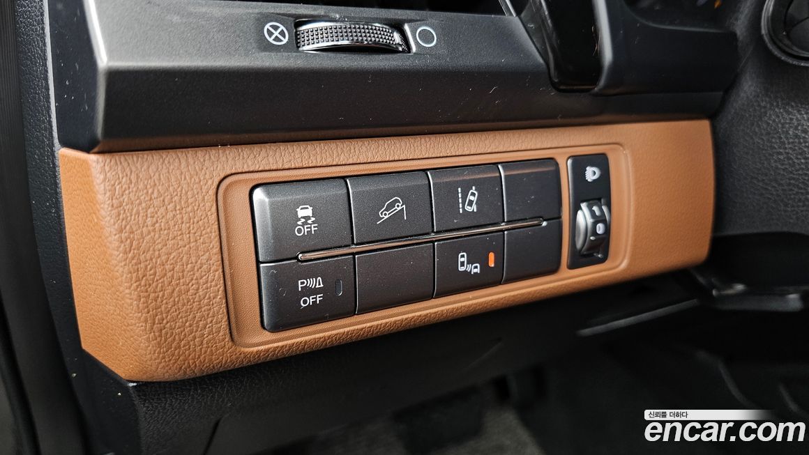 KG_Mobility_Ssangyong Rexton 2020