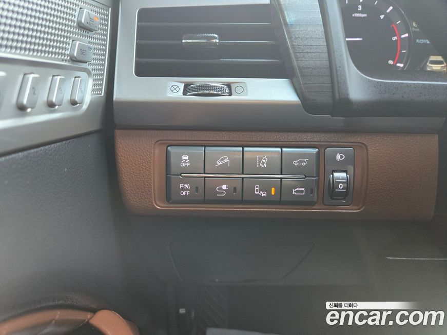 KG_Mobility_Ssangyong Rexton 2018