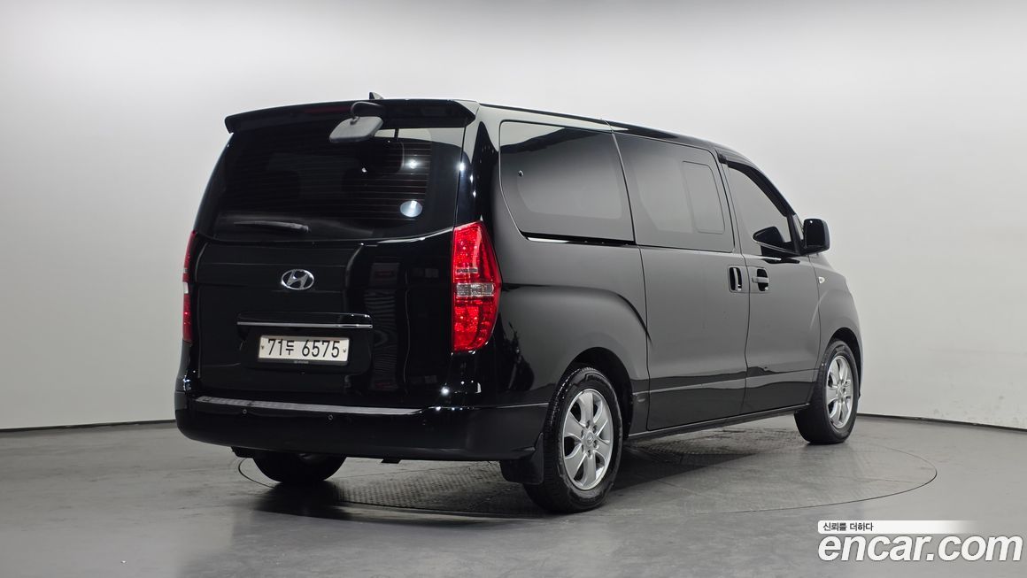 Hyundai Starex 2019