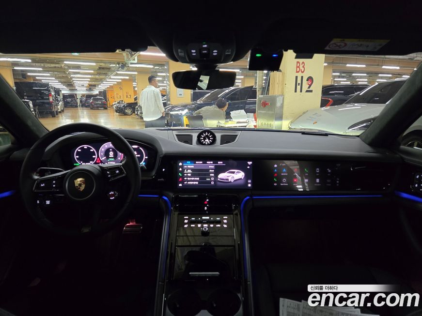 Porsche Panamera 2025