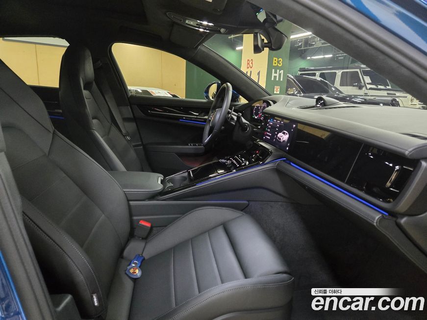 Porsche Panamera 2025