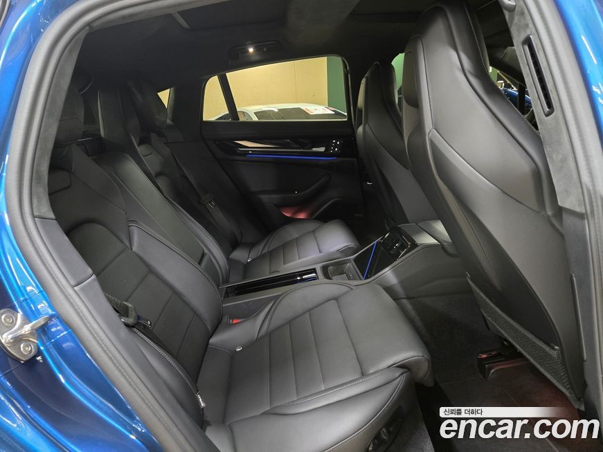 Porsche Panamera 2025