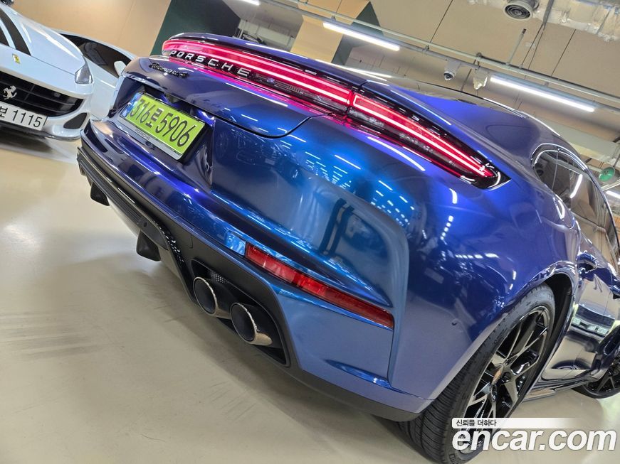 Porsche Panamera 2025