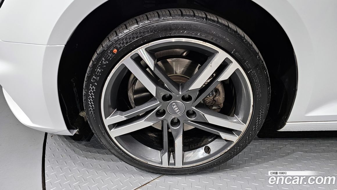 Audi A4 2019