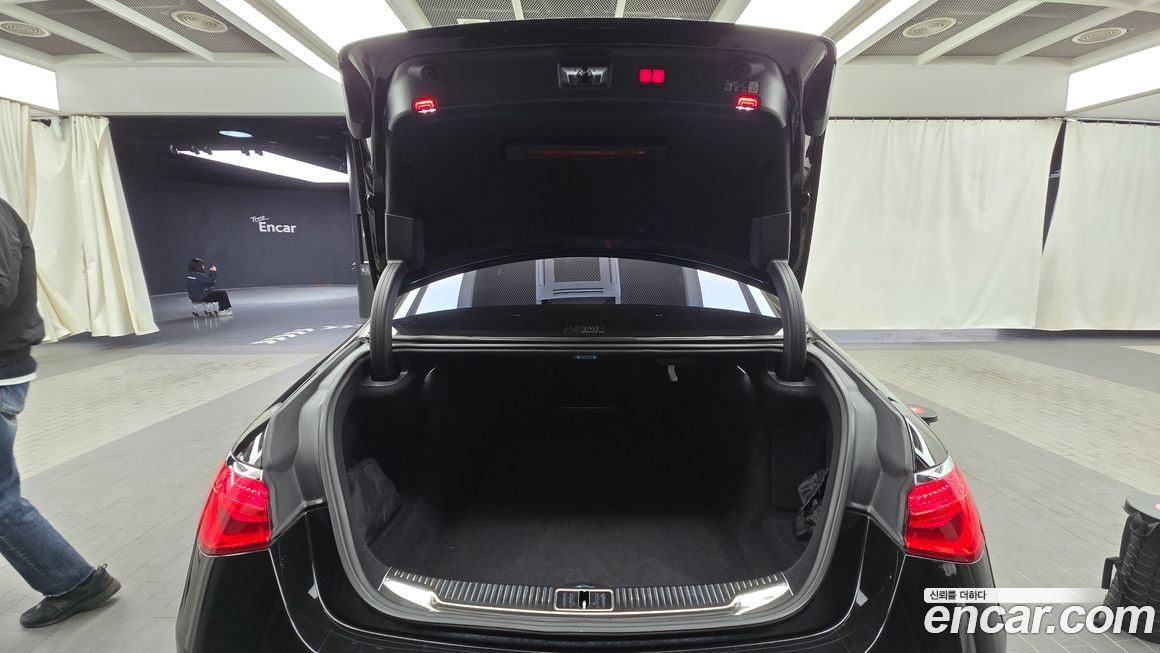 Mercedes-Benz S-Class 2022