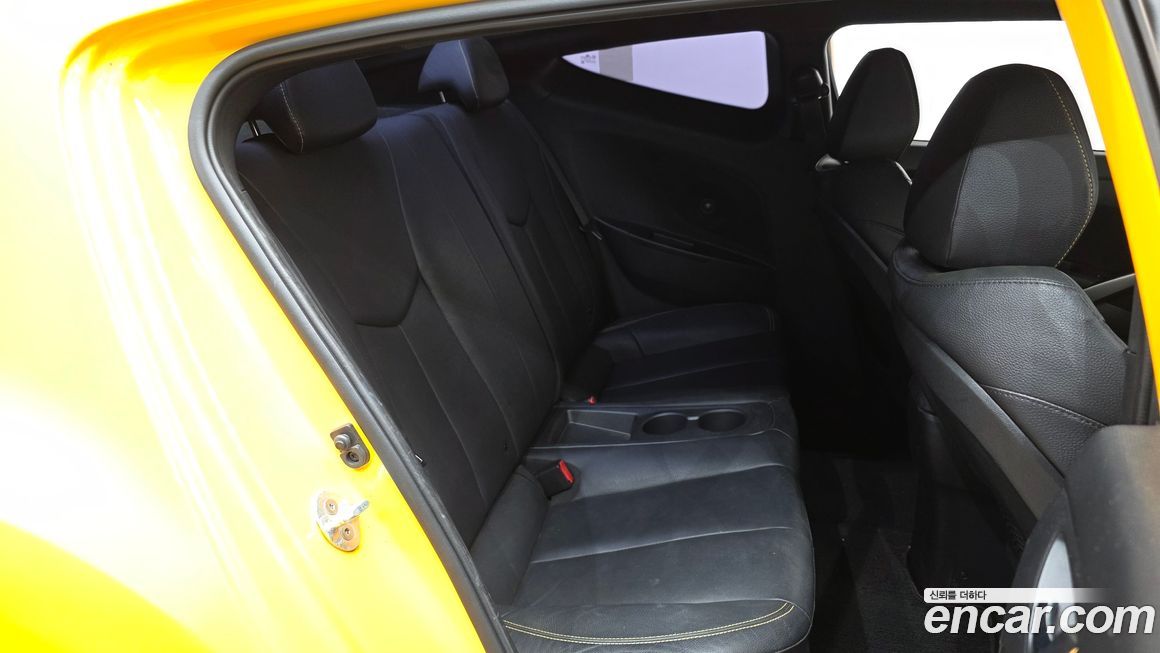 Hyundai Veloster 2016