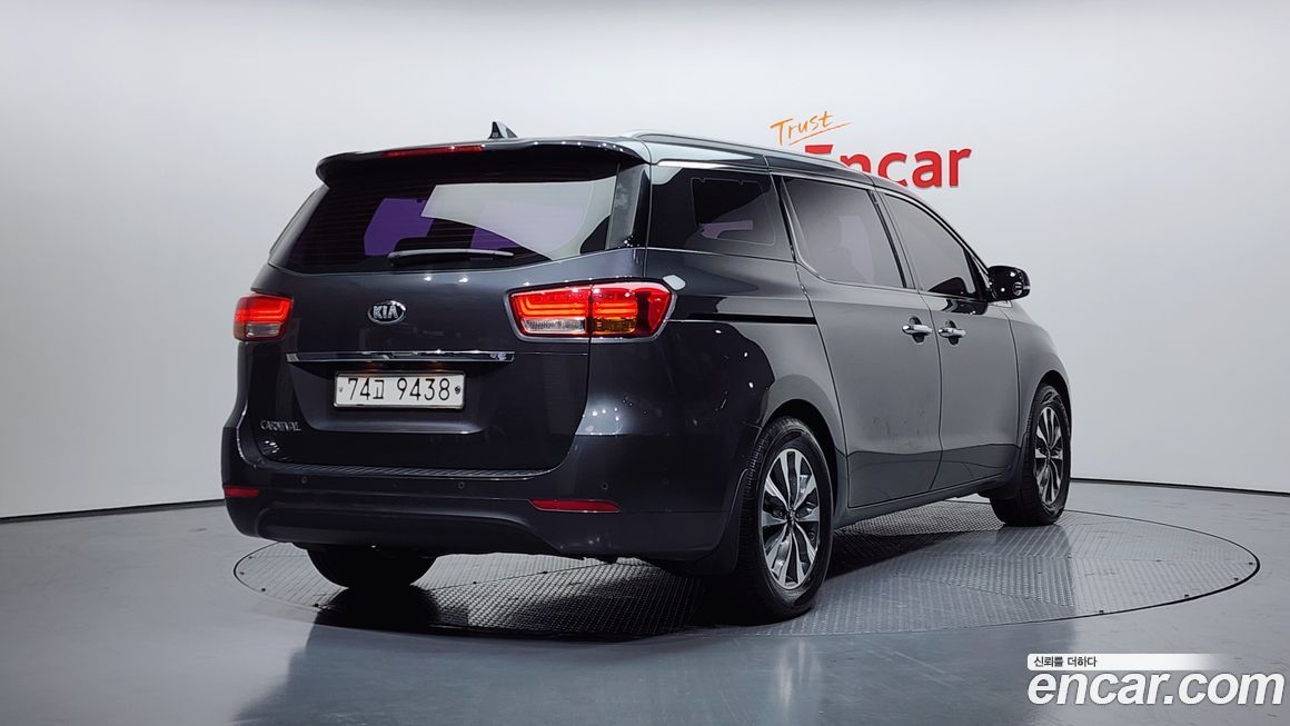 Kia Canival 2015