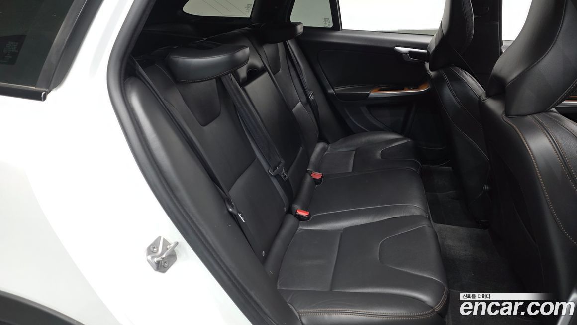 Volvo V60 2018