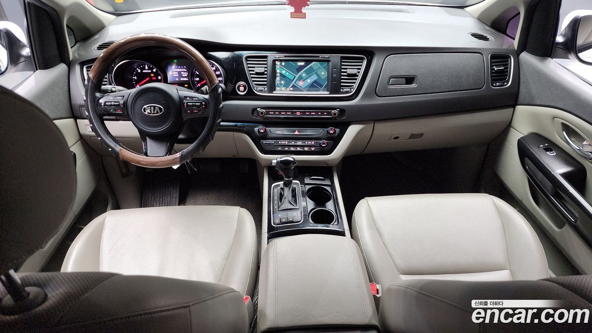 Kia Canival 2015