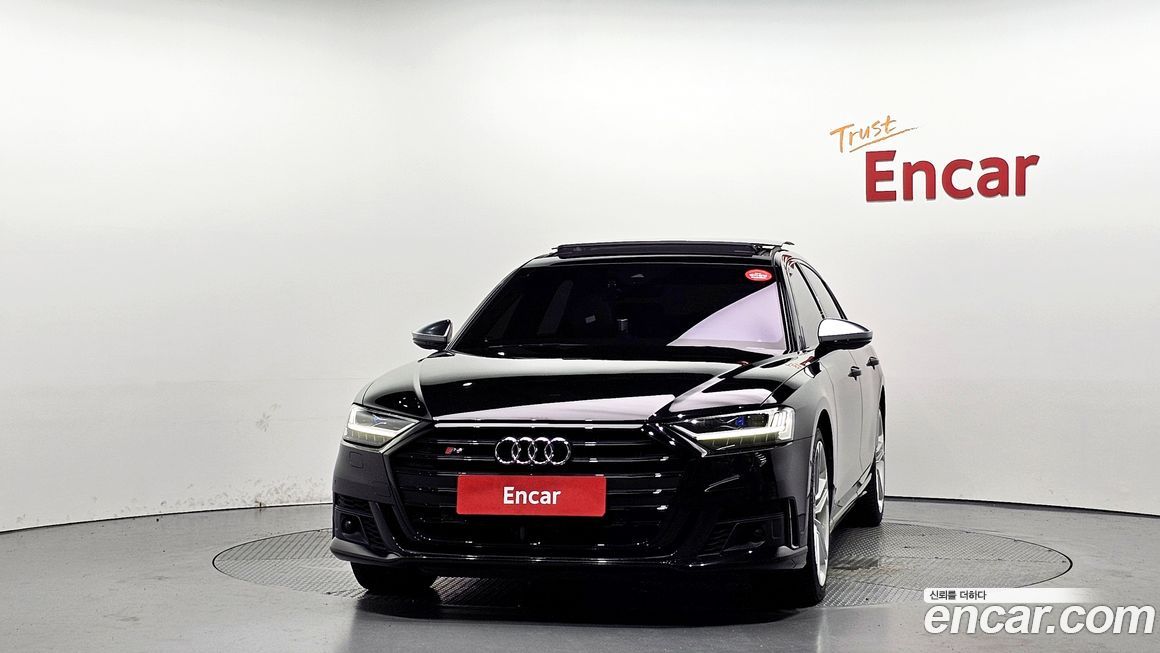 Audi S8 2021