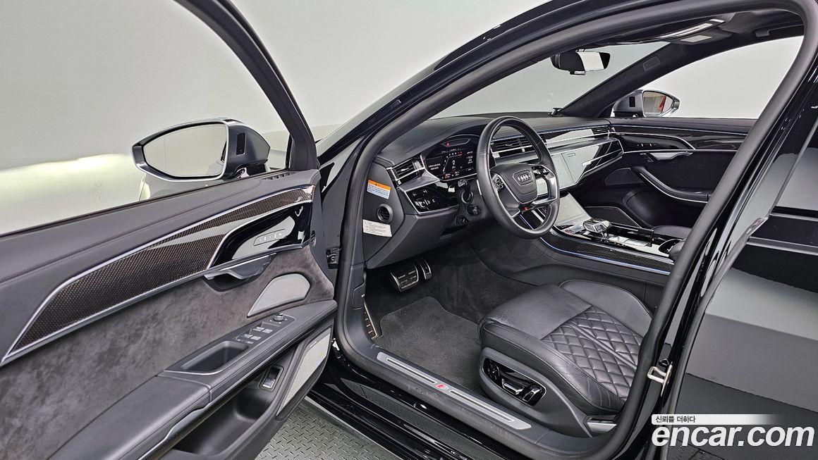 Audi S8 2021