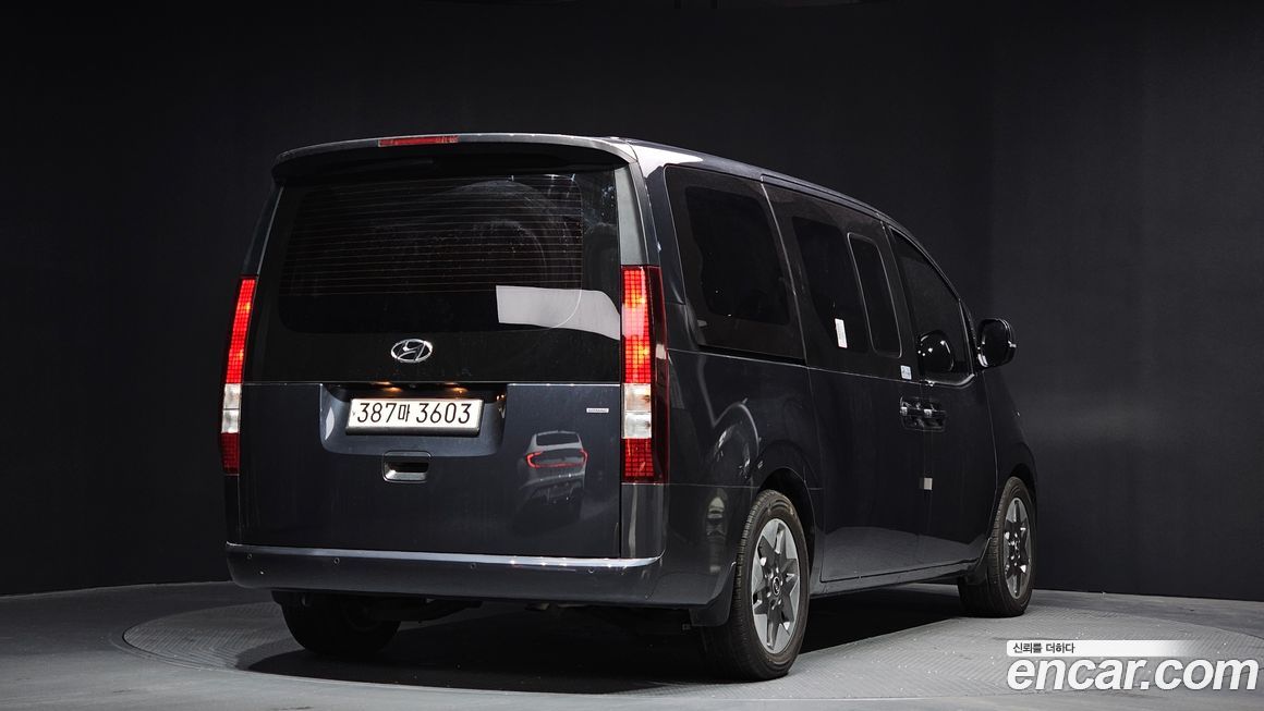 Hyundai Staria 2023