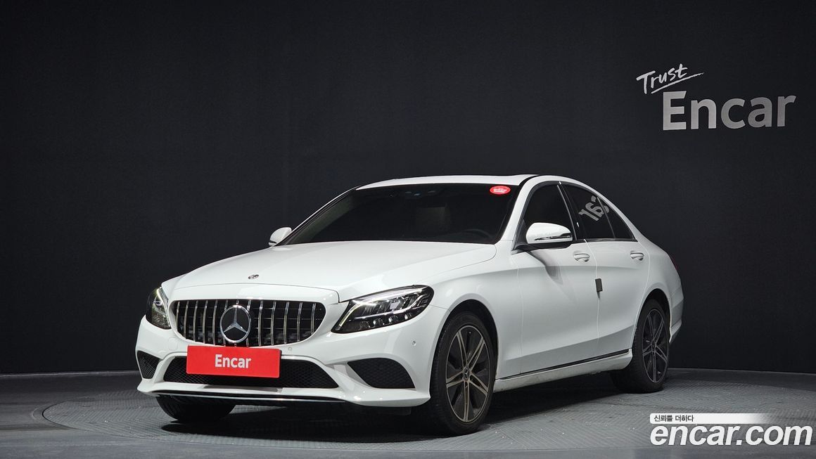 Mercedes-Benz C-Class 2021